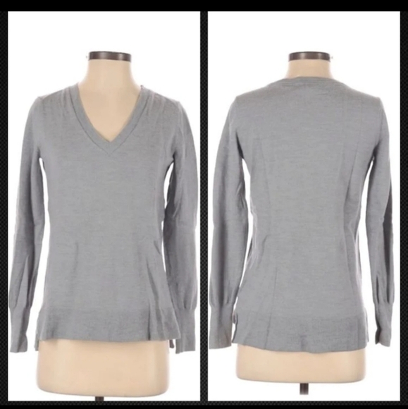 Banana republic extra fine merino wool vneck sweaters  sz small - Picture 1 of 8